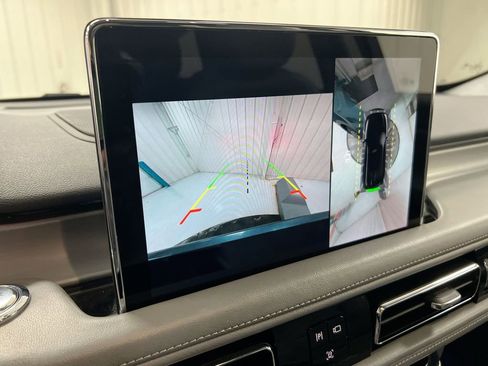 Used 2020 Lincoln Aviator Reserve w/ Equipment Group 201A image 16