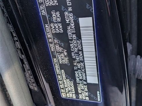 Certified 2023 Volvo XC40 B5 Plus w/ Protection Package Premier image 10