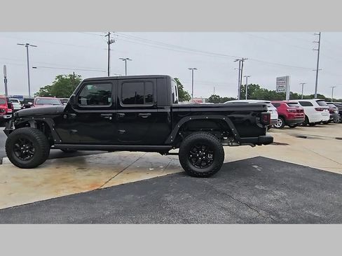 Used 2023 Jeep Gladiator Sport AWD/4WD image 28