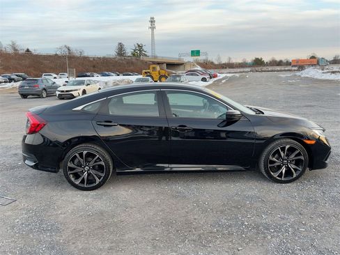 Used 2019 Honda Civic Sport image 2