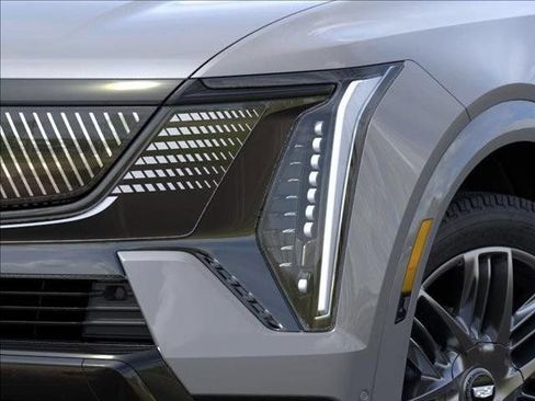 New 2026 Cadillac Escalade IQL Sport 2 w/ LPO, ONYX Package AWD/4WD image 10