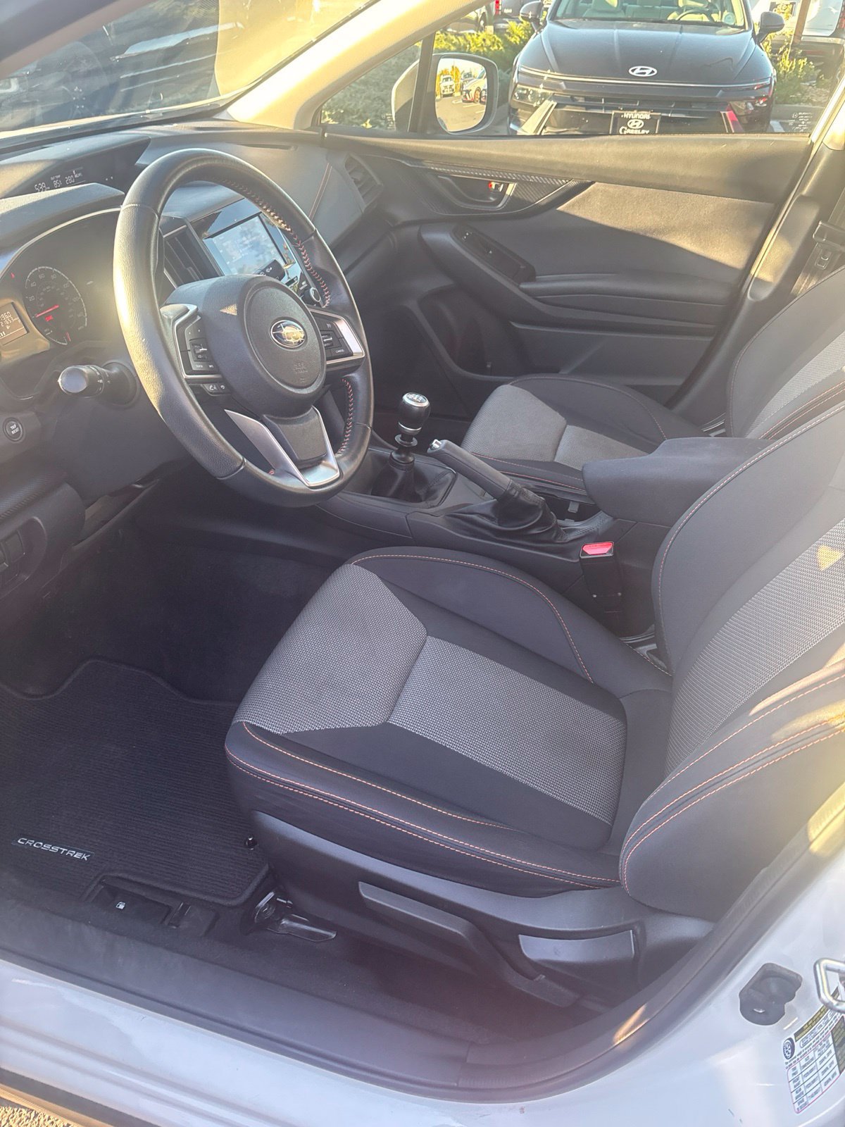 Used 2023 Subaru Crosstrek 2.0i Premium AWD/4WD image 2