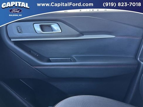 Certified 2025 Ford Explorer ST-Line w/ ST-Line Street Pack image 27