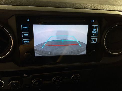 Used 2016 Toyota Tacoma TRD Sport w/ Towing Package image 3