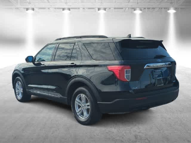 Used 2023 Ford Explorer XLT AWD/4WD image 6