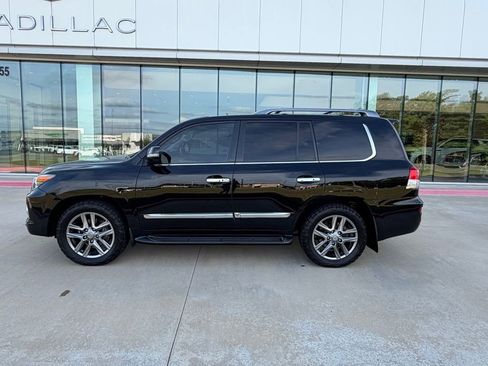 Used 2015 Lexus LX 570 4WD image 2