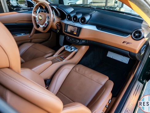 Used 2012 Ferrari FF image 9