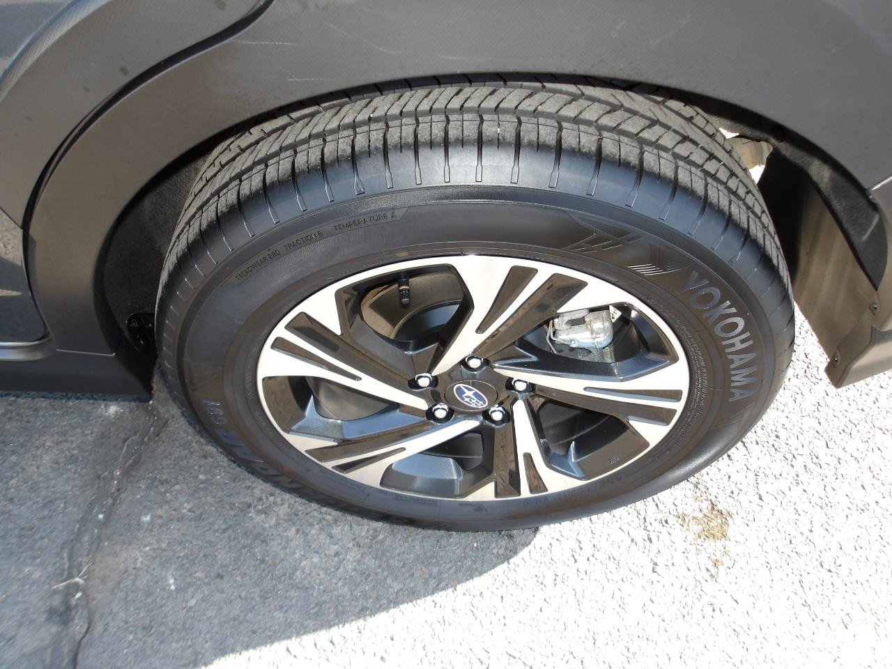 Used 2024 Subaru Crosstrek 2.0i Premium w/ Crosstrek Mirror Package AWD/4WD image 17