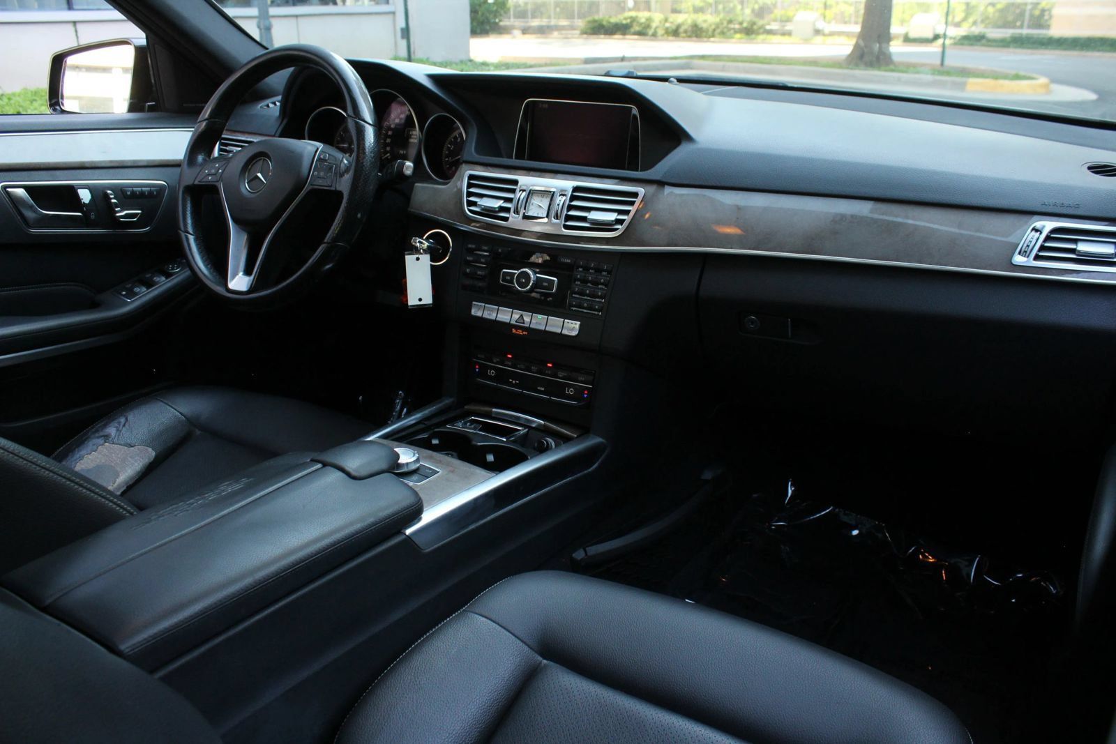 Used 2015 Mercedes-Benz E 350 4MATIC Sedan image 25