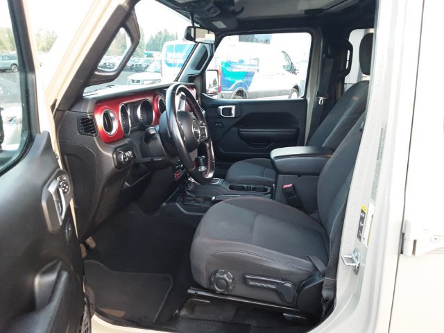 Used 2020 Jeep Gladiator Rubicon w/ Trailer Tow Package AWD/4WD image 9