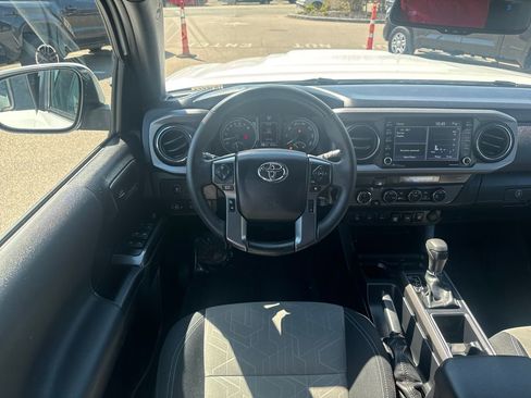 Used 2023 Toyota Tacoma TRD Sport w/ Technology Package AWD/4WD image 13