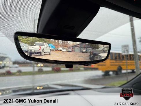 Used 2021 GMC Yukon Denali w/ Denali Premium Package image 40