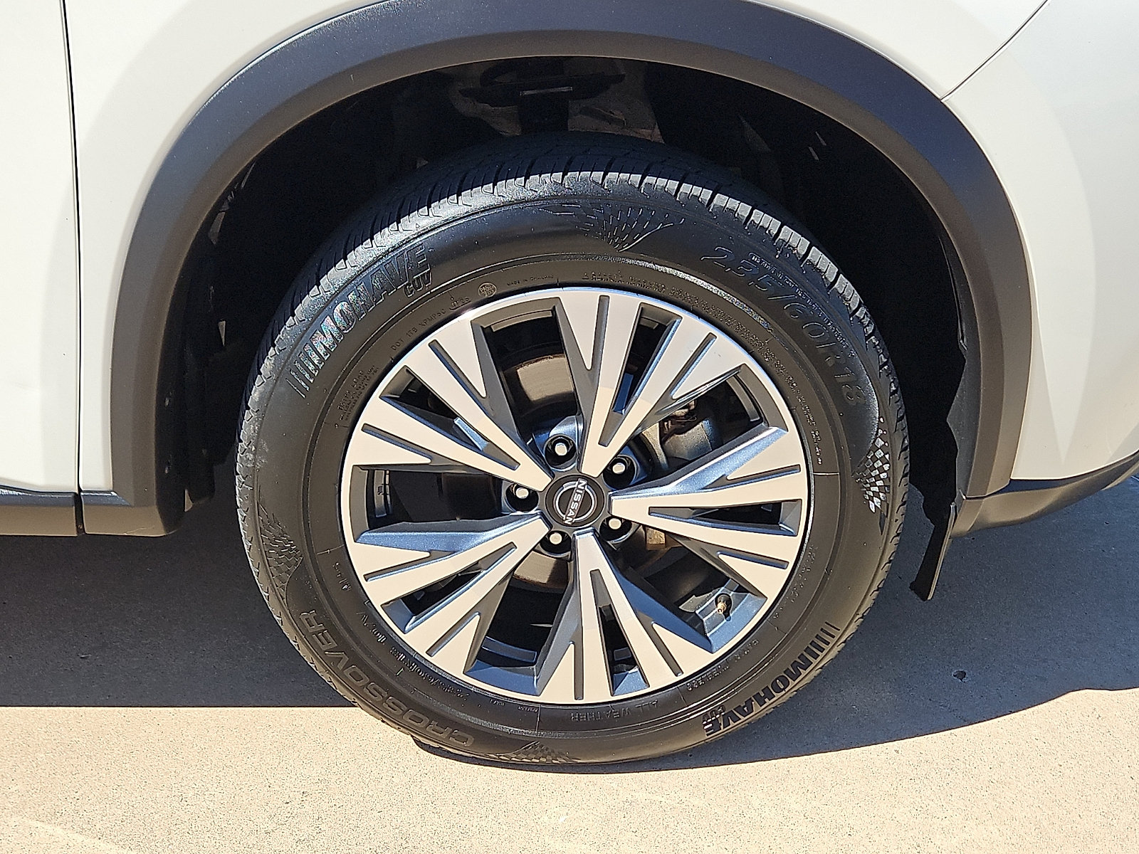 Used 2023 Nissan Rogue SV FWD image 5