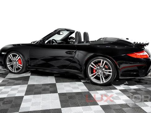 Used 2011 Porsche 911 Carrera S image 3