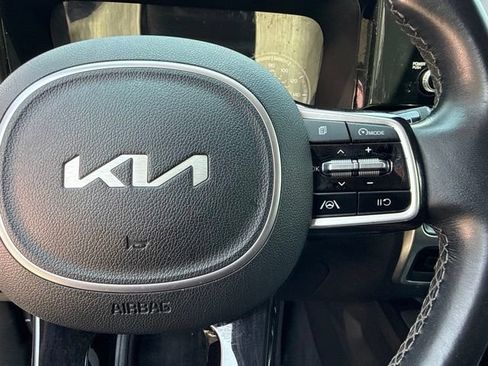 Used 2022 Kia Sorento S w/ Panoramic Sunroof Package AWD/4WD image 39
