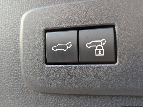 Used 2024 Toyota Land Cruiser image 14