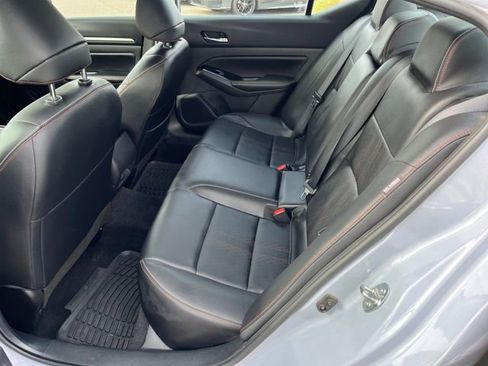 Used 2024 Nissan Altima 2.5 SR w/ SR Premium Package image 6