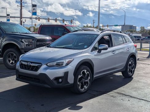 Used 2022 Subaru Crosstrek 2.5i Limited w/ Moonroof Package 2 AWD/4WD image 9
