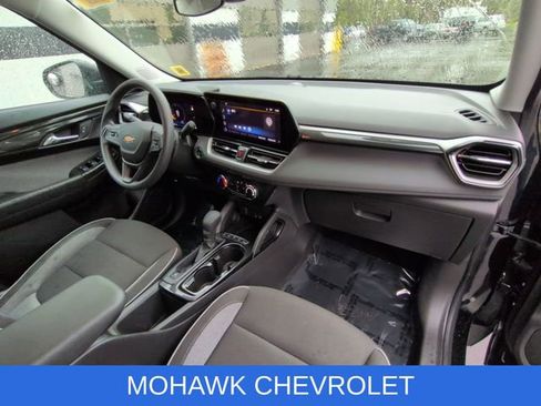 Certified 2025 Chevrolet TrailBlazer LT AWD/4WD image 27