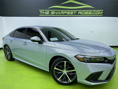 Used 2022 Honda Civic Touring image 1