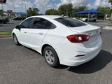 Used 2018 Chevrolet Cruze LS image 4