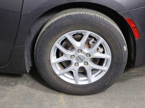 Used 2023 Chrysler Pacifica Touring-L FWD image 45