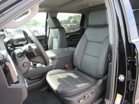 New 2026 GMC Sierra 1500 Denali w/ Denali Reserve Package AWD/4WD image 12