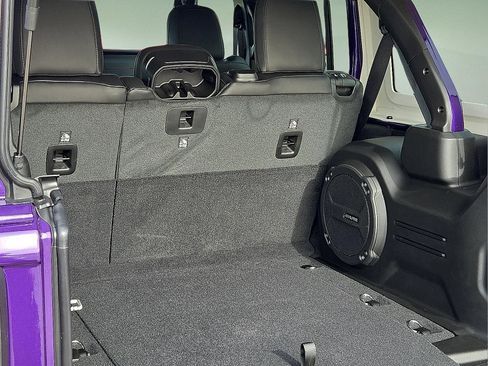 New 2026 Jeep Wrangler Unlimited Rubicon w/ Xtreme 35 Tire Package AWD/4WD image 8