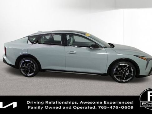 Used 2025 Kia K4 GT-Line w/ GT-Line Premium Package FWD image 2