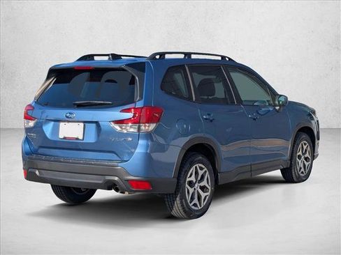 Used 2024 Subaru Forester Premium AWD/4WD image 5