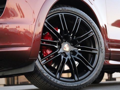 Used 2013 Porsche Cayenne GTS image 52