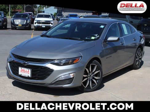 Used 2025 Chevrolet Malibu RS FWD image 1