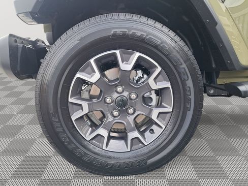 New 2025 Jeep Gladiator Sport w/ Premium Package image 10