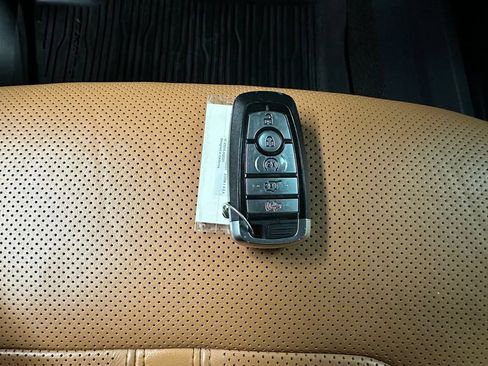 Used 2022 Ford Expedition Platinum AWD/4WD image 42