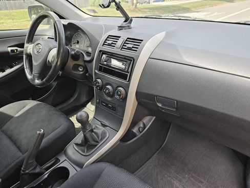 Used 2009 Toyota Corolla S FWD image 17