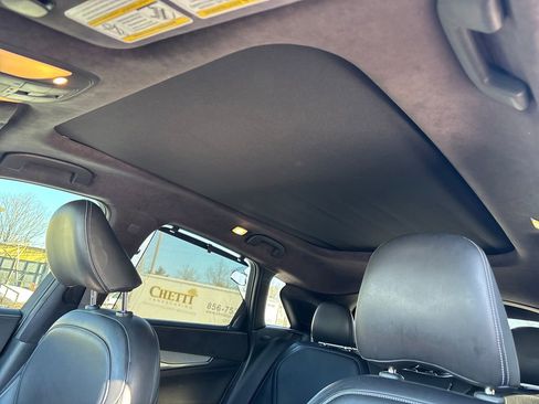 Used 2019 INFINITI QX50 Essential w/ Sensory Package image 12