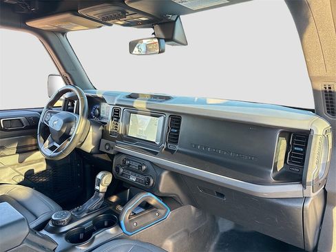 Used 2022 Ford Bronco Black Diamond image 28