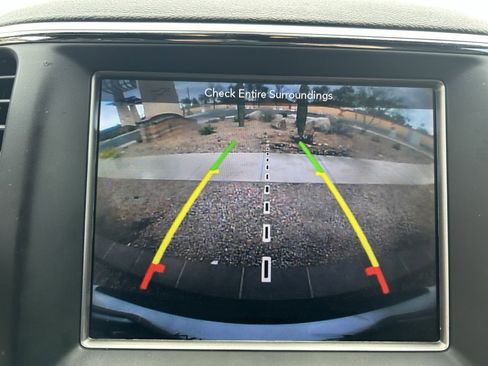 Used 2018 Jeep Grand Cherokee Altitude image 23