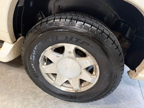 Used 2002 Cadillac Escalade AWD image 31