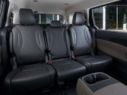 New 2026 Kia Carnival EX FWD image 16