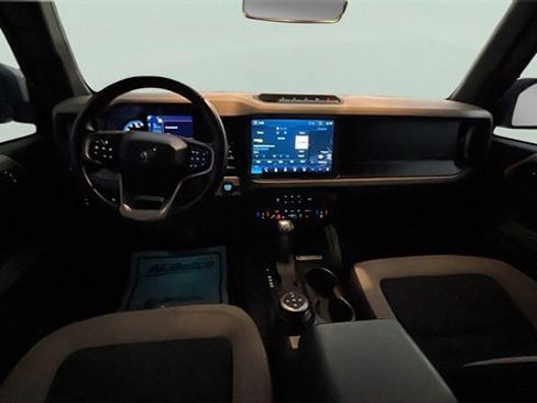 Used 2022 Ford Bronco Wildtrak image 28