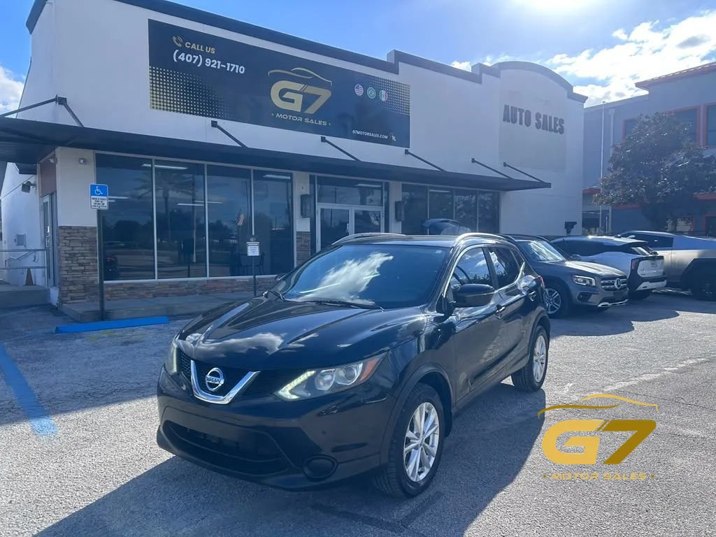 Used 2017 Nissan Rogue Sport SV FWD image 1