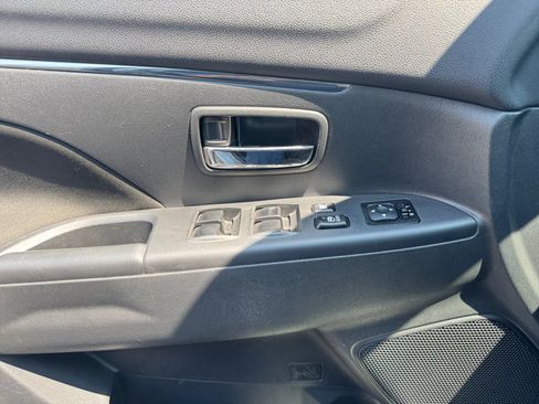 Used 2024 Mitsubishi Outlander Sport ES AWD/4WD image 28