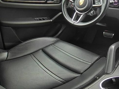 Used 2023 Porsche Cayenne GTS AWD/4WD image 20
