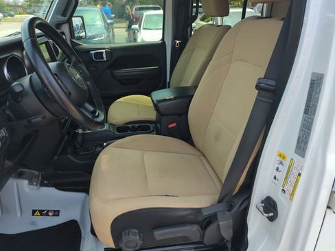 Used 2018 Jeep Wrangler Unlimited Sport S AWD/4WD image 11