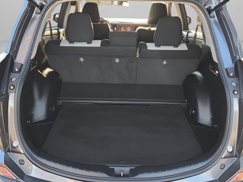 Certified 2018 Toyota RAV4 LE Plus image 26