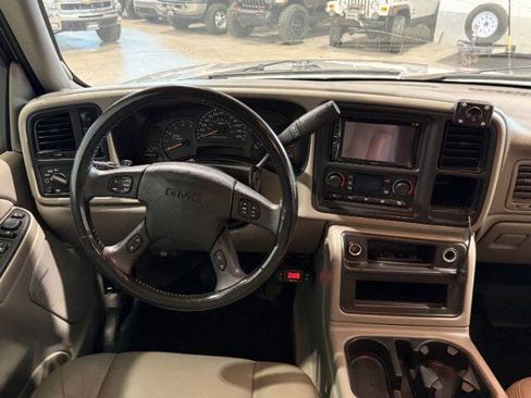 Used 2007 GMC Sierra 2500 SLT w/ Heavy-Duty Power Package AWD/4WD image 19