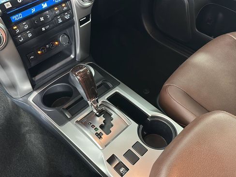 Used 2023 Toyota 4Runner Limited AWD/4WD image 23