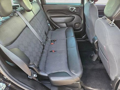 Used 2019 FIAT 500L Pop w/ Popular Equipment Group image 18