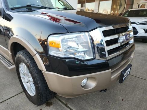 Used 2014 Ford Expedition XLT w/ Equipment Group 202A image 9